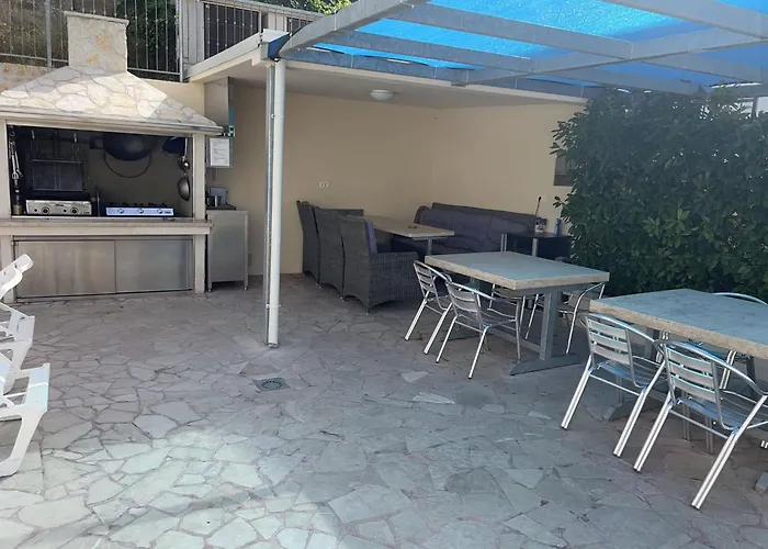 Apartments Toni 2000