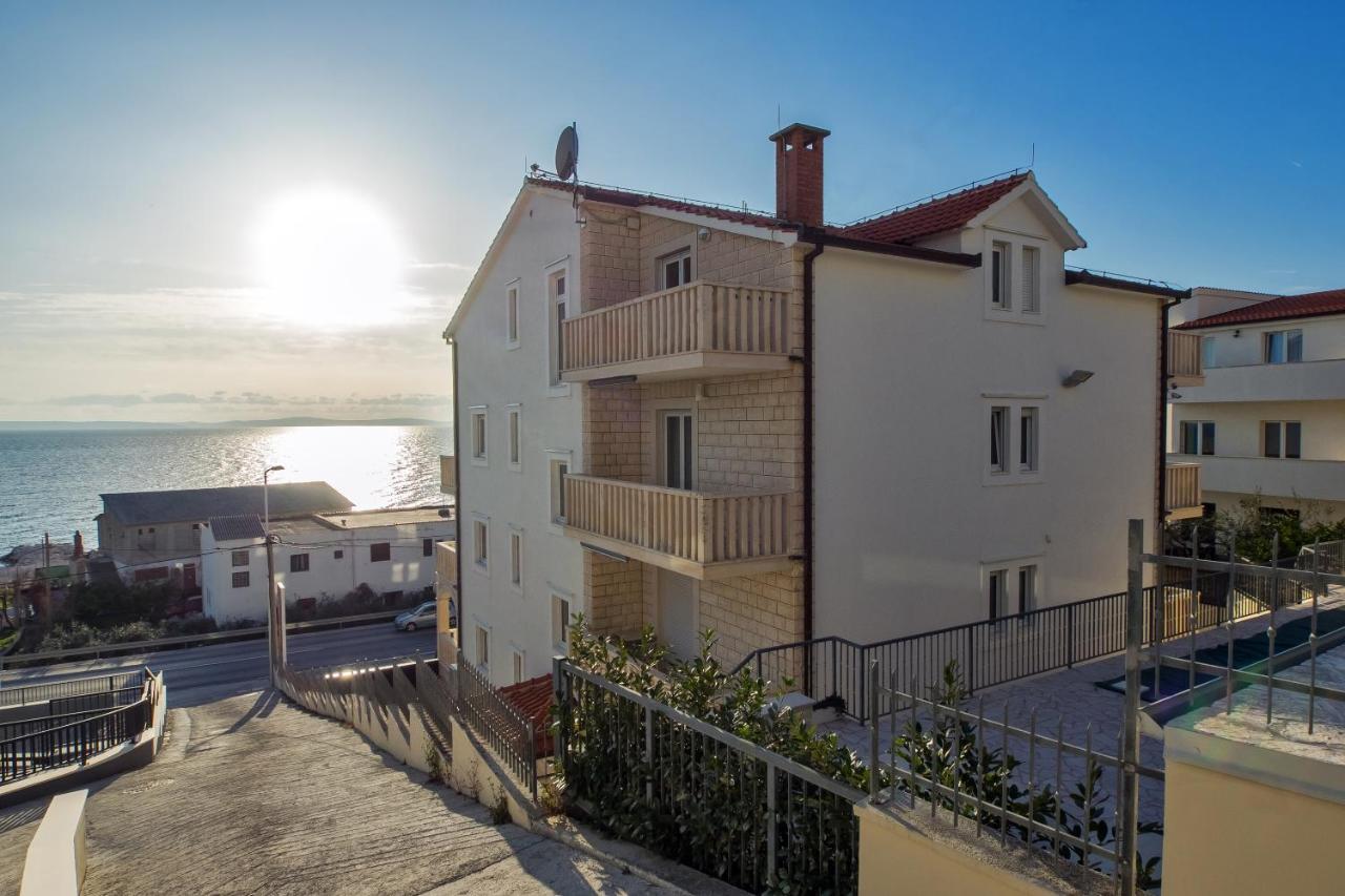 Toni 2000 Apartman *