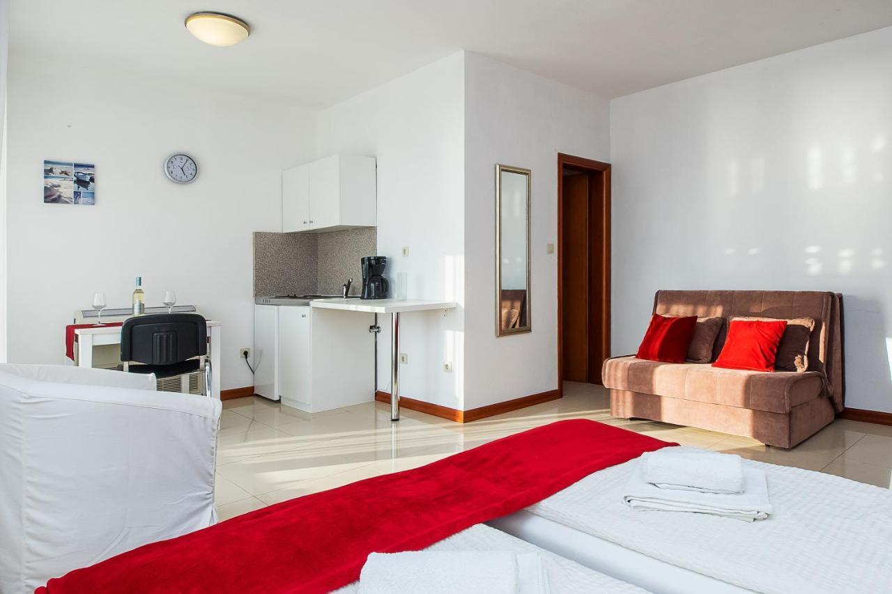 Apartment Toni 2000 *